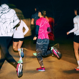 CAMISETA MANGA CORTA R-NIGHT FUCSIA