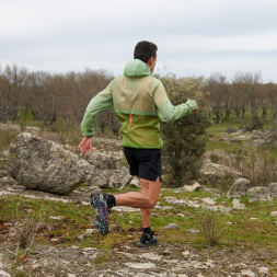 CHUBASQUERO R- TRAIL NATURE VERDE