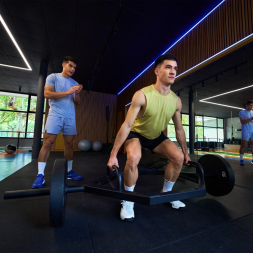 CAMISETA SIN MANGAS INDOOR GYM VERDE