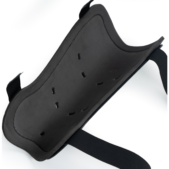 Щитки футбольные TORRES Training FS2306L