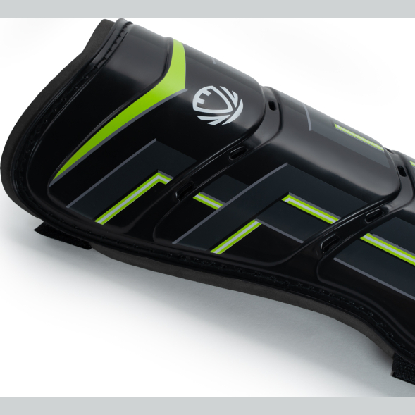 Щитки футбольные TORRES Training FS2306L